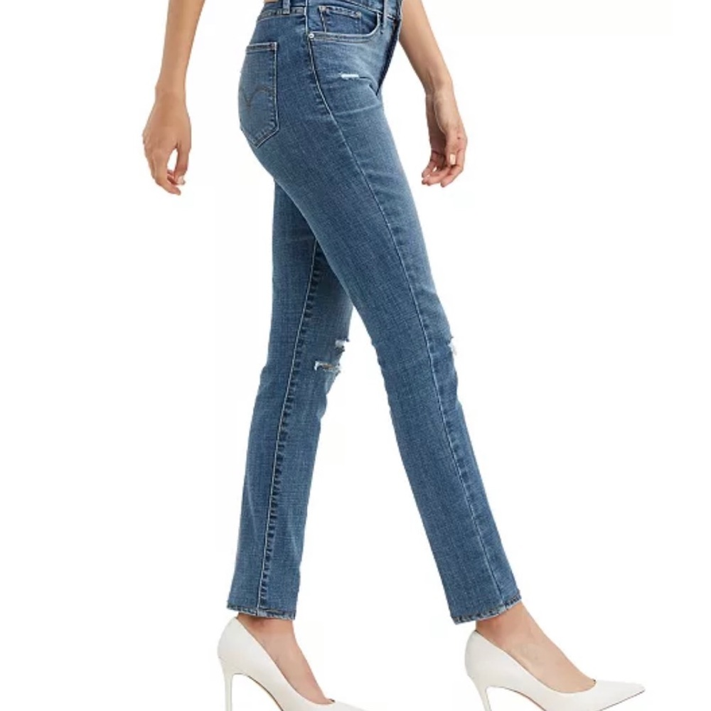 Levi’s Women's 311 Shaping Skinny Jeans